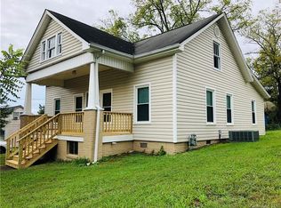 410 Spruce St SW, Lenoir, NC 28645