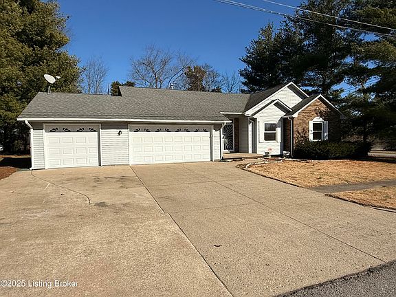 2nd image of 100 Willis Dr
