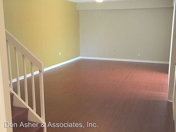 4th image of 5271 Brook Ct #251