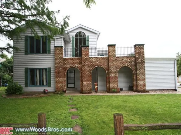 8501 Blue Sky Dr, Lincoln, NE 68505