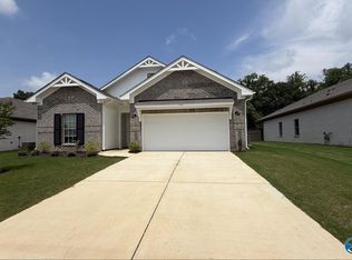 214 Waylan Ridge Ln, Madison, AL 35757
