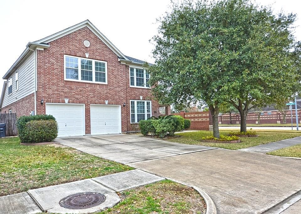 1st image of 17027 Terrace Park Dr