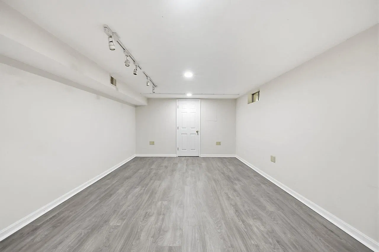 1 bed, 1243 sqft, $1,800 — Photo 4