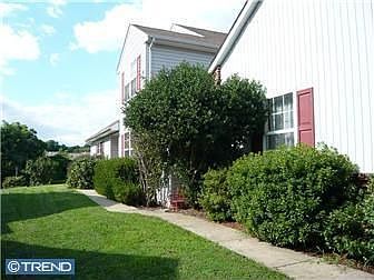 4th image of 193 Steven Ln