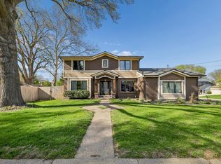 8201 Prairie Ave, Urbandale, IA 50322