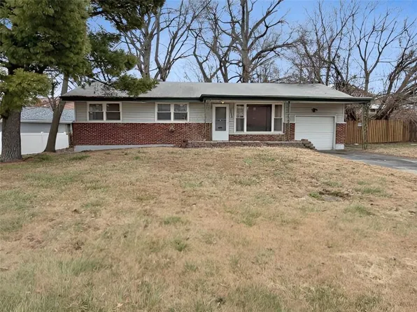 9468 Halls Ferry Rd, Saint Louis, MO 63136