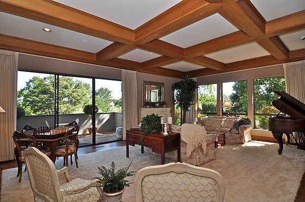 1st image of 40 Mansion Ct #813