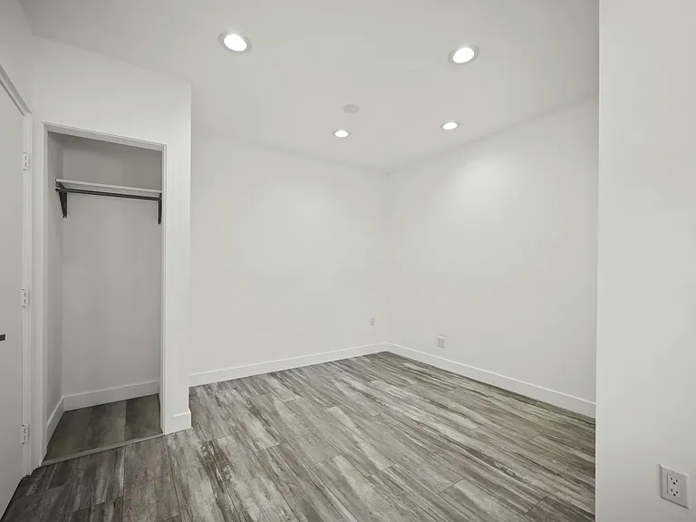 451 Coronado Ter #4 — Photo 14