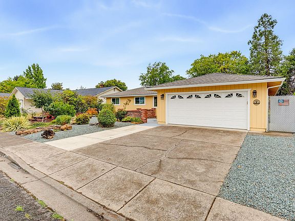 2nd image of 732 Sandra Ln