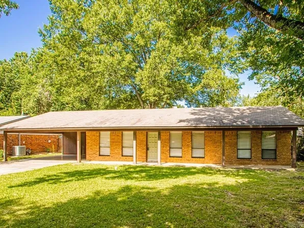 2107 West St, Conway, AR 72032