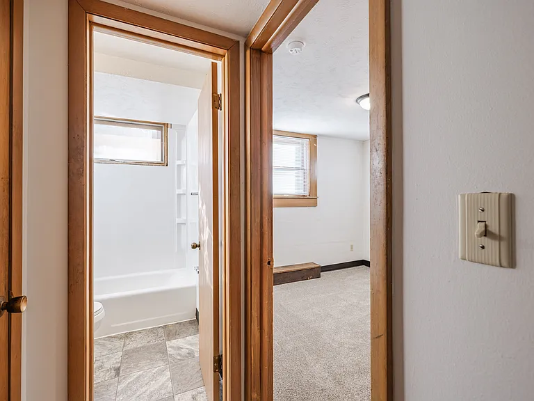 2208 N Cotner Blvd #2 — Photo 10