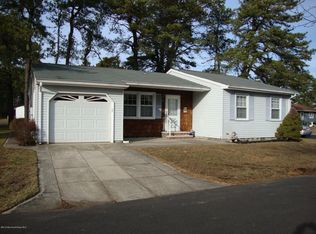 25 Attleboro La, Whiting, NJ 08759