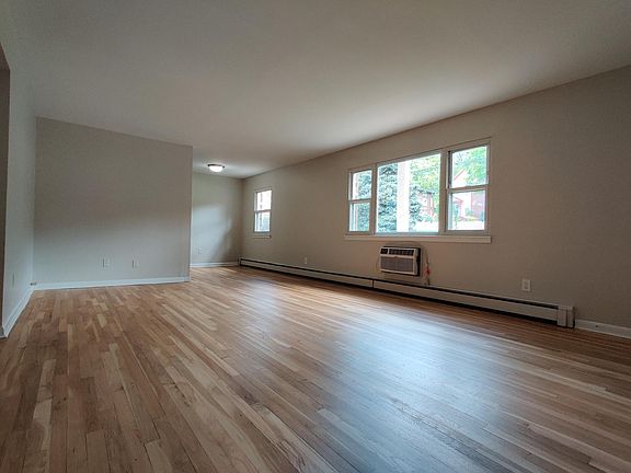 4th image of 456 Grand Ave APT 4A