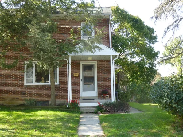 23 Orange St, Ephrata, PA 17522