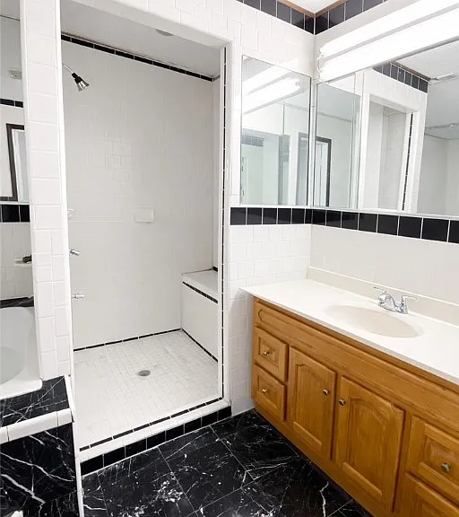 1611 E Henry St #B — Photo 3