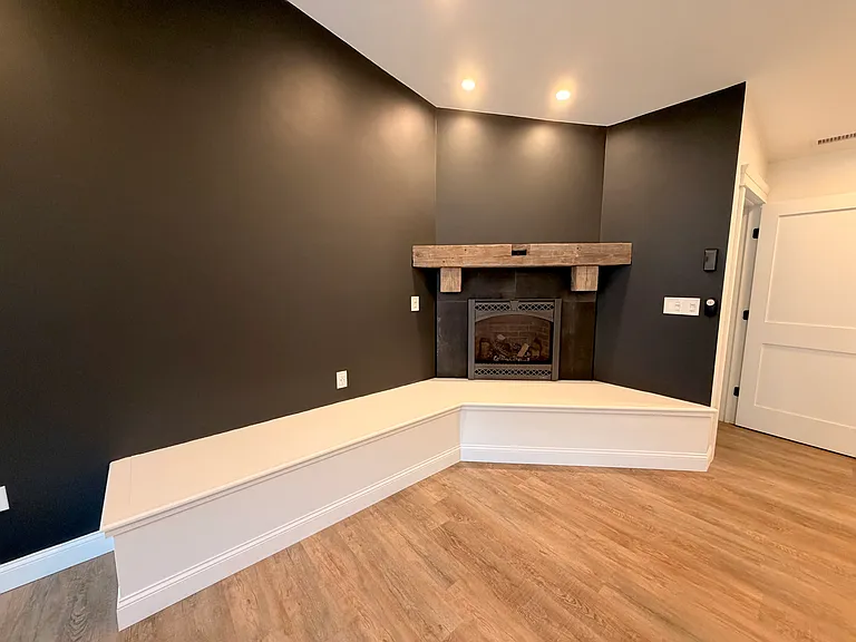 Living Room - Gas Fireplace