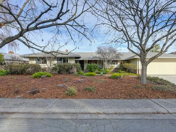 6431 Oakridge Way, Sacramento, CA 95831