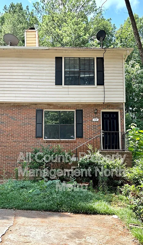 2 bed, 1.5 bath, $1,295 — Photo 3