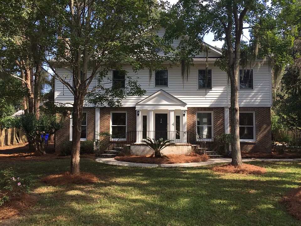 1st image of 300 Hobcaw Dr