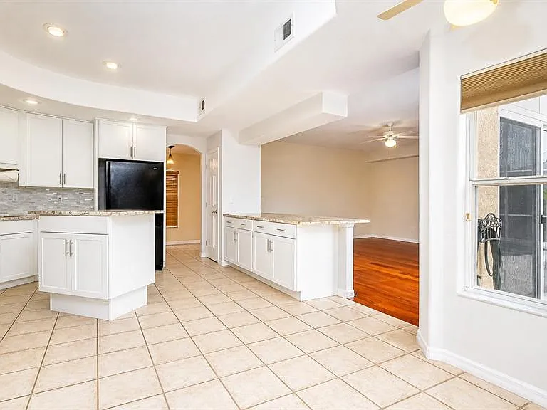 357 Fairway Pointe Cir — Photo 8
