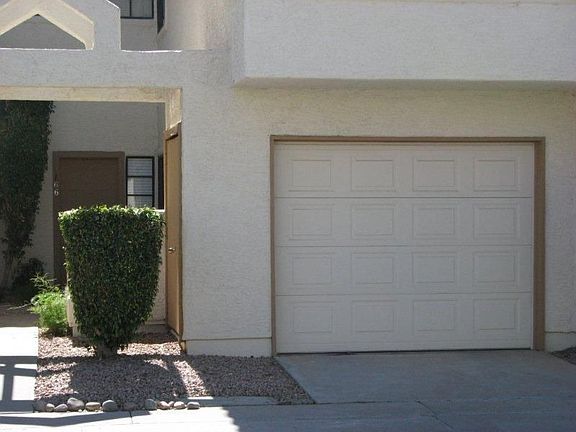 2nd image of 1001 N Pasadena St #166