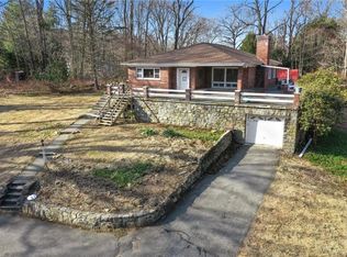 10 Keyrel Ln, Mahopac, NY 10541