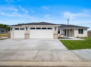 2720 S Beech St, Kennewick, WA 99337
