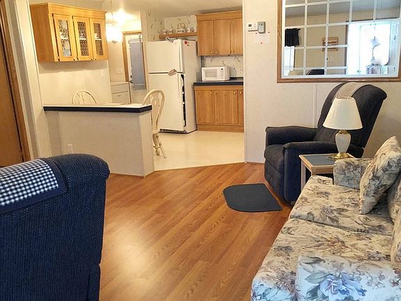 3rd image of 441 Gulf Stream Dr