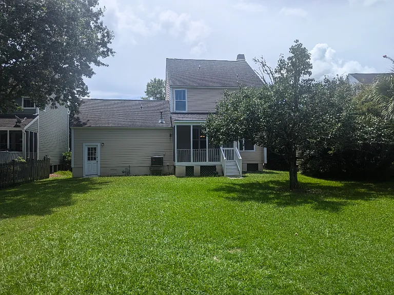 178 Brady St — Photo 9