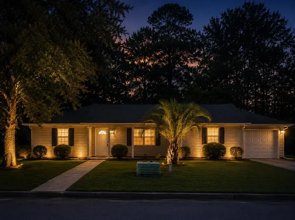 2203 Pin Oak Cir, Valdosta, GA 31602