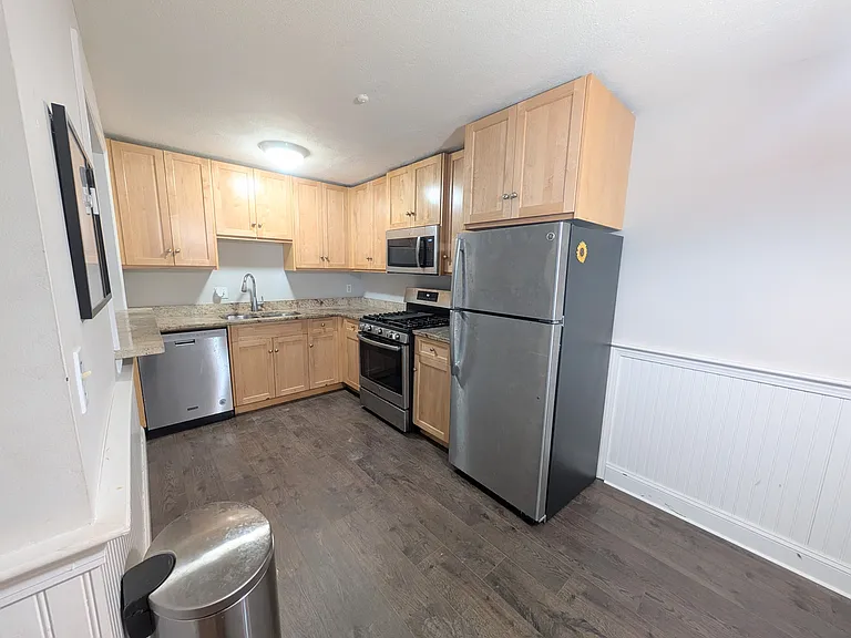 50 Colonial Dr #2 — Photo 7