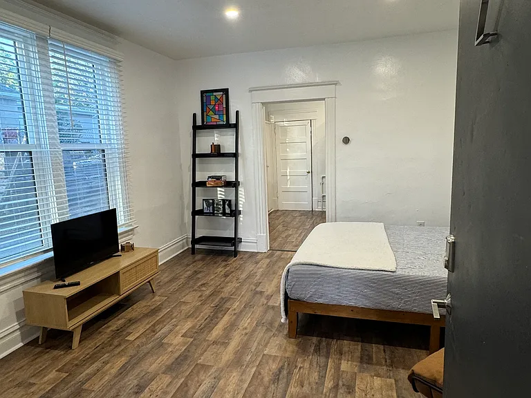182 N N St #2 — Photo 2