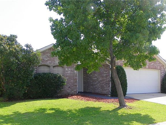 2nd image of 616 Crystal Brook Dr