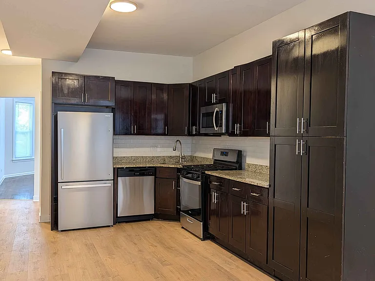 2302 N Hamlin Ave #2 — Photo 2