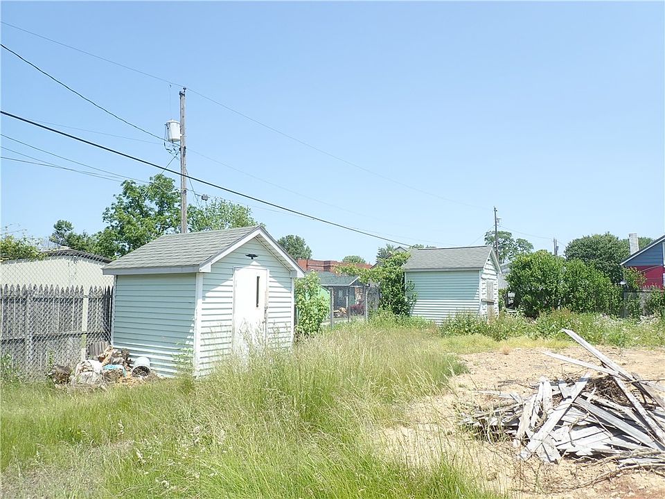 2nd image of 157 Circle St