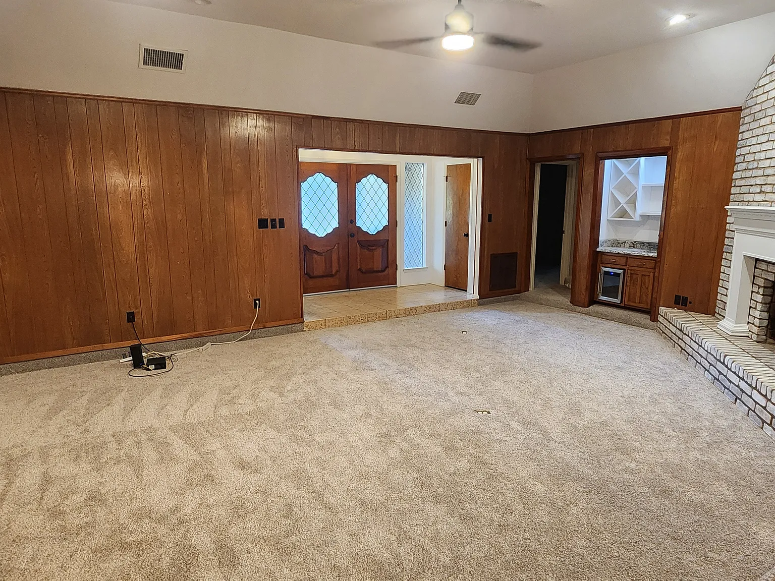 4 bed, 3000 sqft, $3,056 — Photo 4