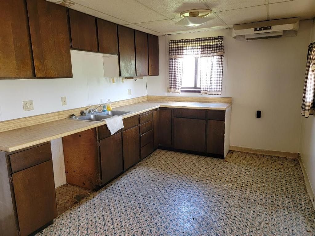 702 Central Ave, Sweet Grass, MT 59484 Zillow