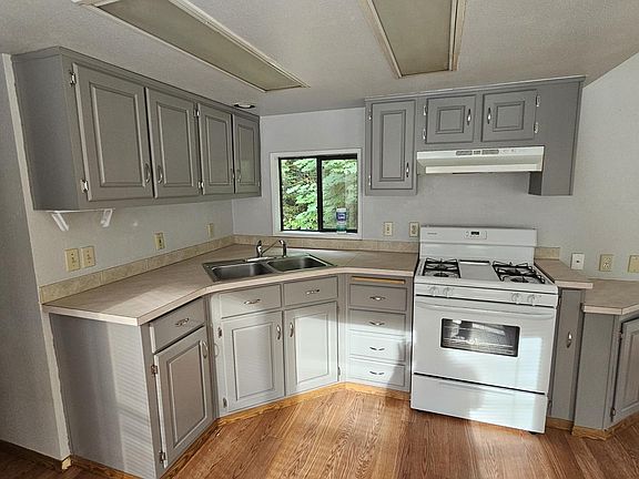 5th image of 7252 NE Carene Ln