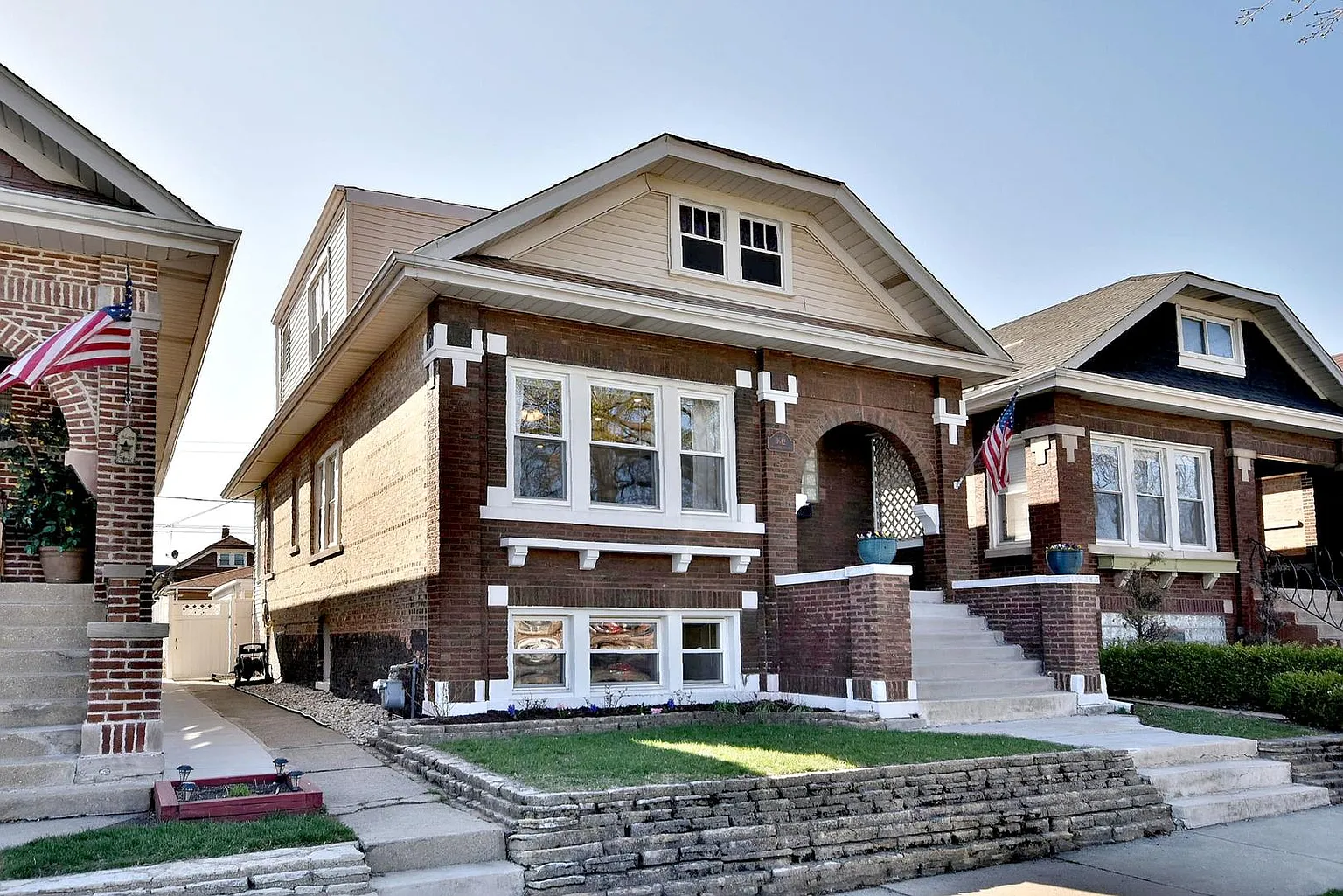 1642 Highland Ave photo 1