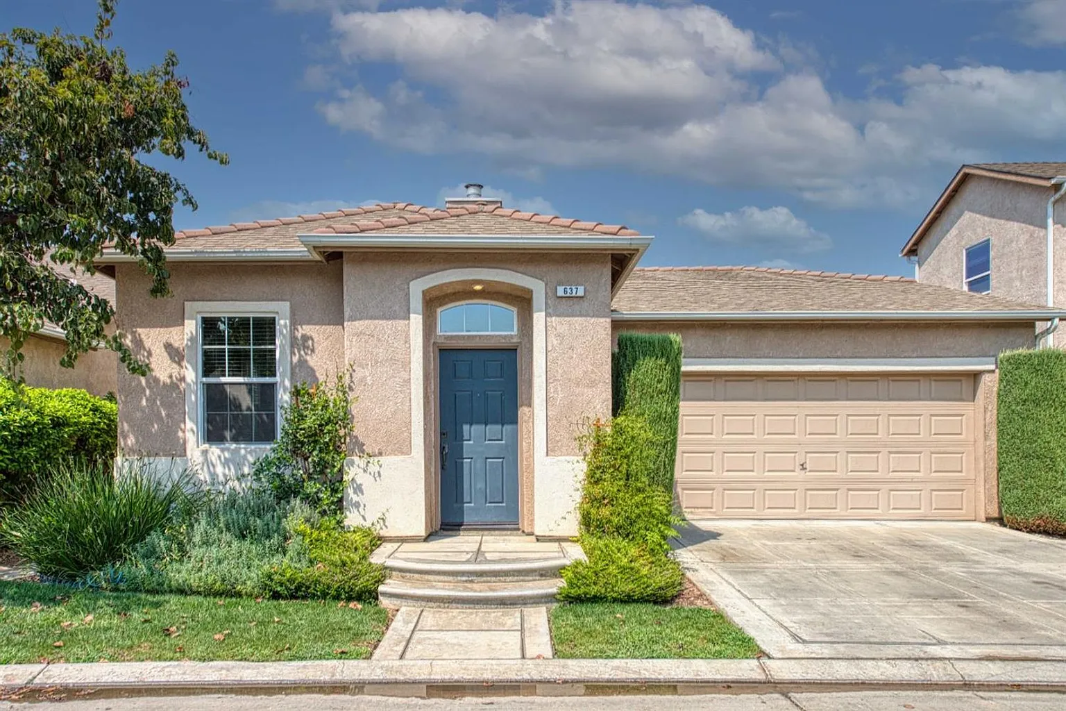 637 W Fontaine Ln photo 1