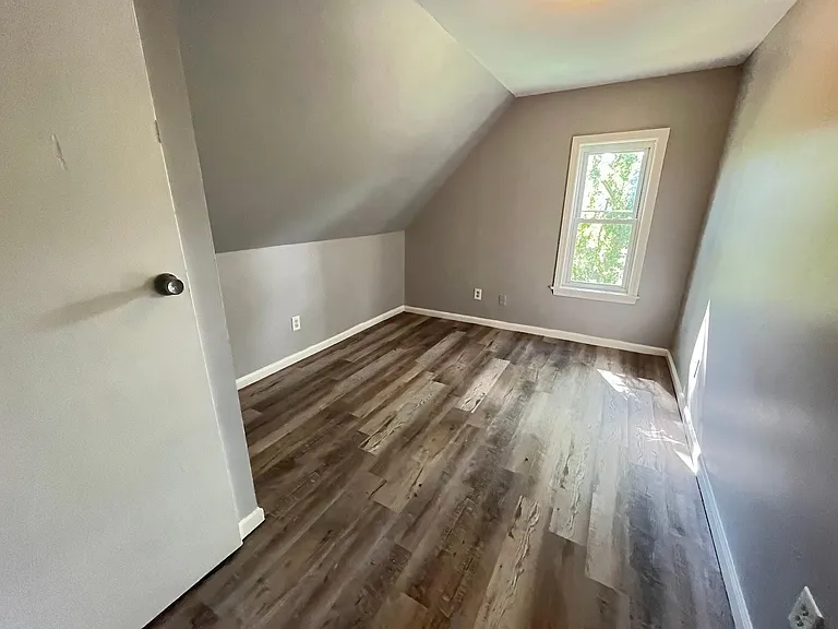 745 Union St — Photo 11