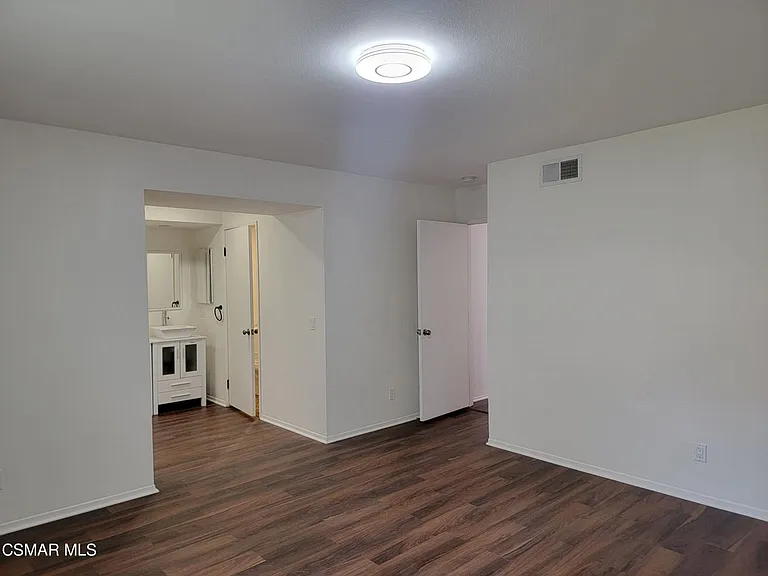 28910 Calabria Dr — Photo 15