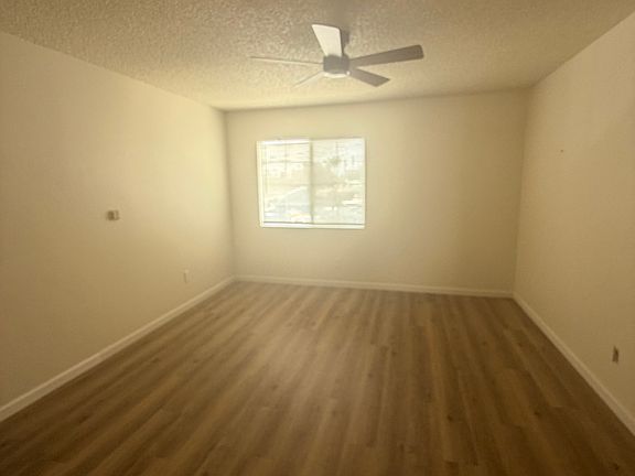 5th image of 1030 Orchard Dr APT D