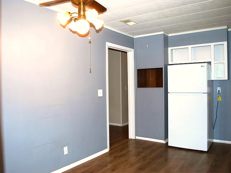 3105 Pineview Dr SW — Photo 4