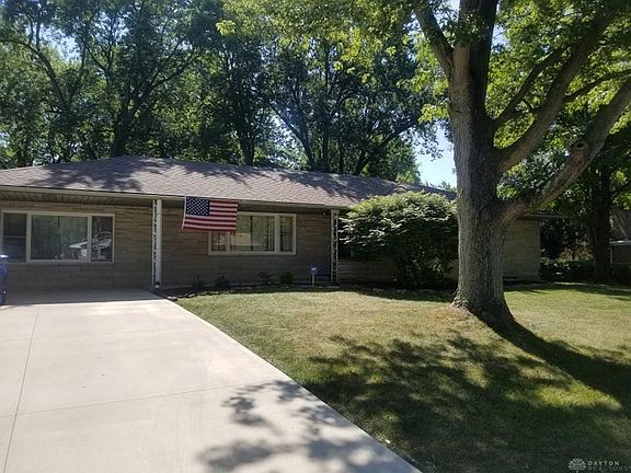 3rd image of 1049 Donald Dr