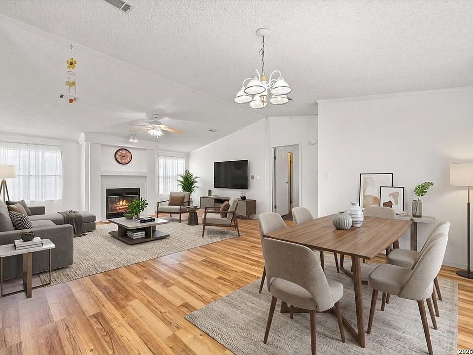 1st image of 611 Hedgestone