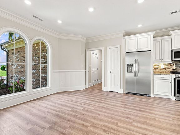 4th image of 343 Las Olas Dr.