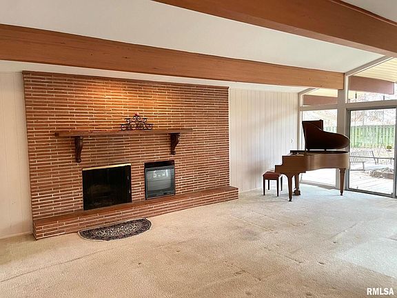 5th image of 7 Pinewood Dr