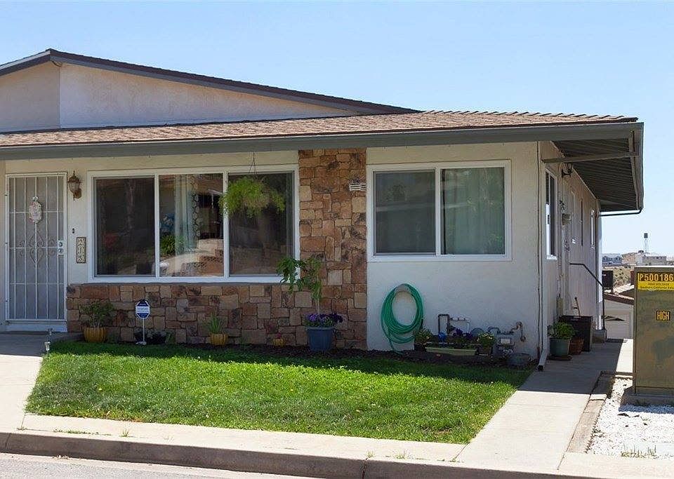 1st image of 215 Summit View Dr