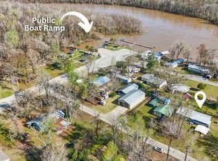 130 Warmouth Dr, Wewahitchka, FL 32465